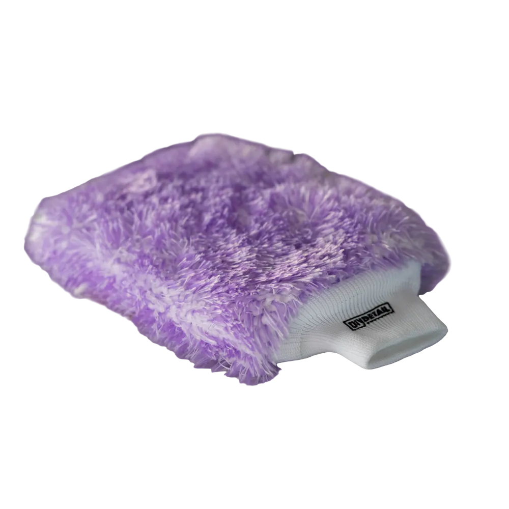 DIY Incredible Wash Mitt by DIY Detail